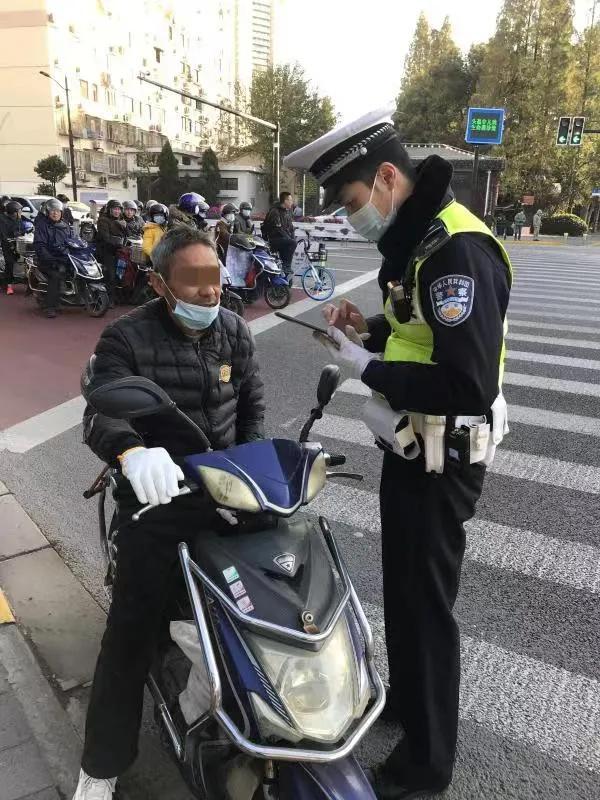 上海交警app最新版下载，官方渠道获取，12123功能一览