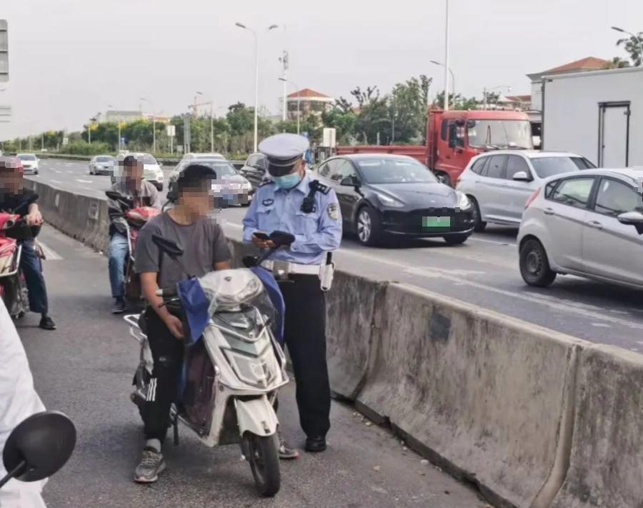 上海交警app最新版下载,官方渠道获取,12123功能一览