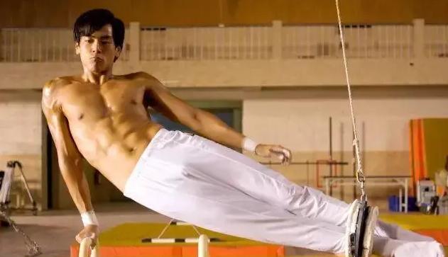 男明星露内裤,变化、自信与成就感的励志之旅