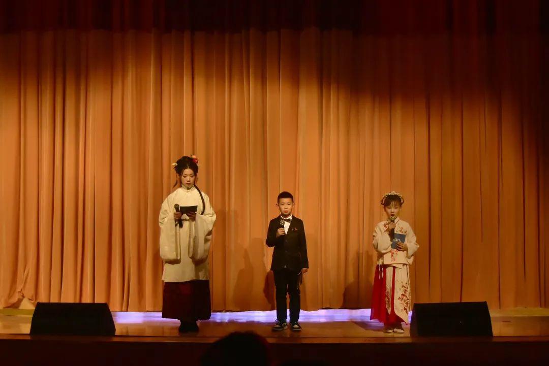 左夜新作,深度探究其独特魅力与争议性观点