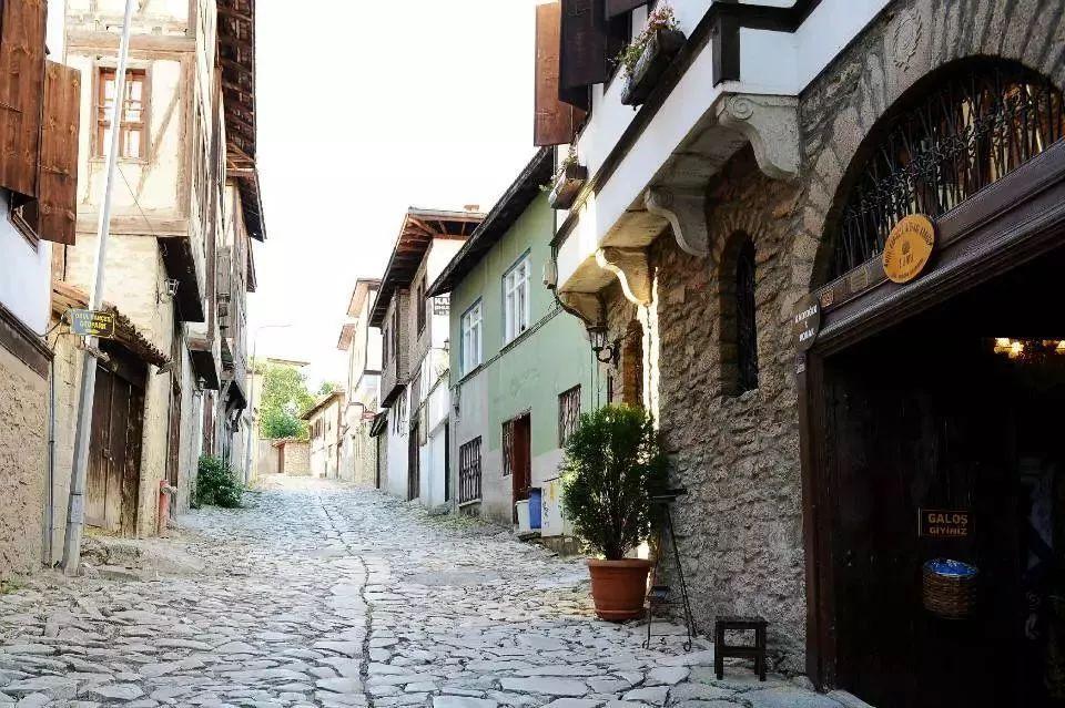 番叶资讯速递,友情的温馨驿站