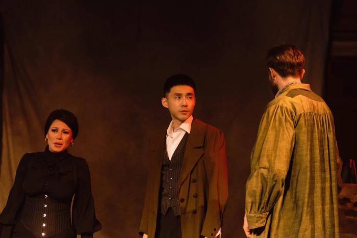 赤道演员,闪耀星光的旅程