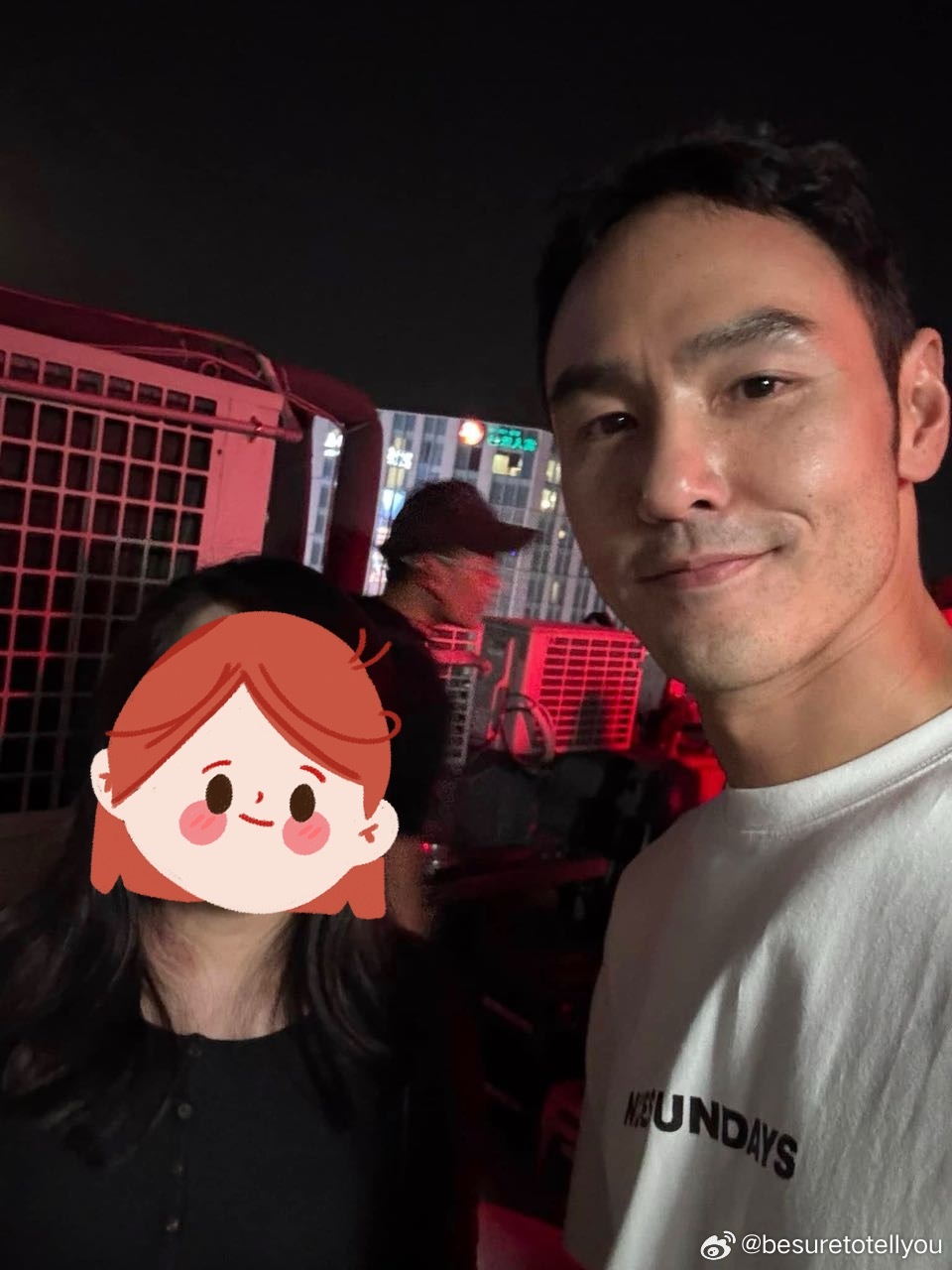 阮经天最新行程,探班偶像的忙碌脚步