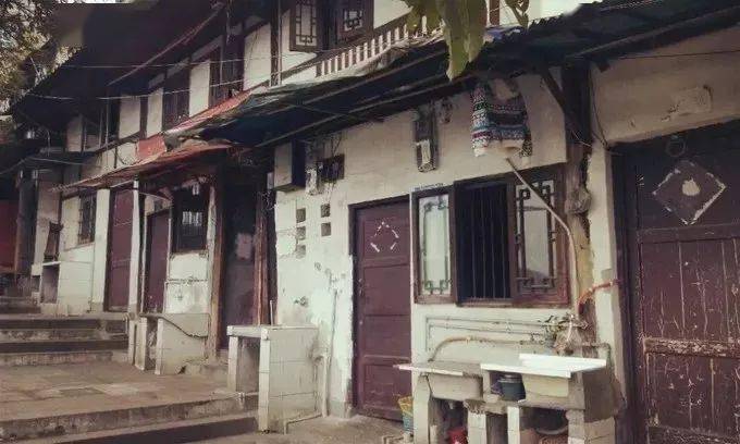 最新国外砍头,小巷深处的独特风味探索