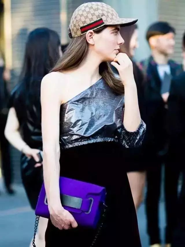 明星丝袜最新,选购、搭配与穿着指南