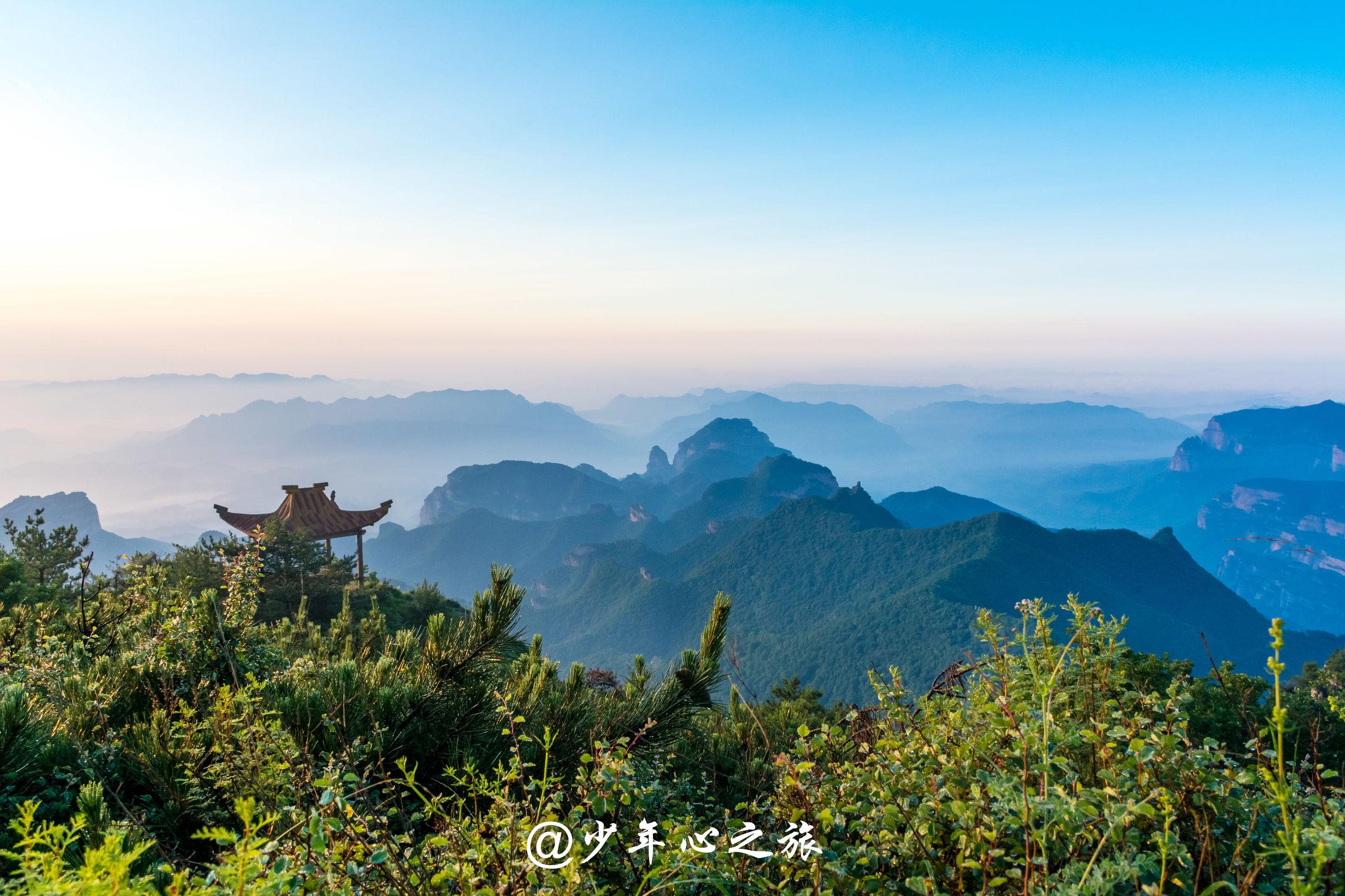 最新款苹果笔记本，科技之巅，生活之翼